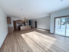 577 Main St W in Richmond, MN - Building Photo - Building Photo