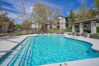 Overlook in Albuquerque, NM - Foto de edificio - Building Photo