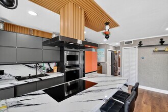 363 Washington Ave in Miami Beach, FL - Building Photo - Building Photo