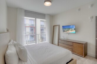 209 N Ocean Dr in Hollywood, FL - Building Photo - Building Photo