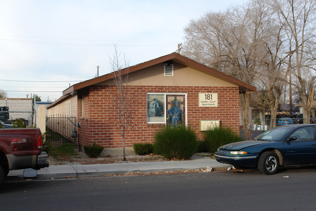 Linden Court Apartments in Reno, NV - Foto de edificio - Building Photo