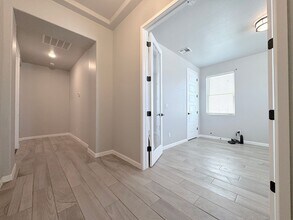 272 Hunstanton St in El Paso, TX - Building Photo - Building Photo