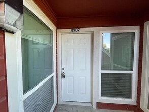 9827 Walnut St, Unit #N307 in Dallas, TX - Building Photo - Building Photo