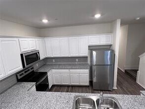 807 S 6th St in Bonham, TX - Building Photo - Building Photo