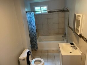 130 Bartram Ave in Lansdowne, PA - Building Photo - Building Photo