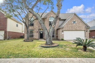 17611 Magnolia Cir in Richmond, TX - Building Photo