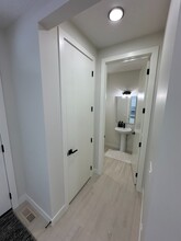 10 Alpine Dr SW in Calgary, AB - Building Photo - Building Photo