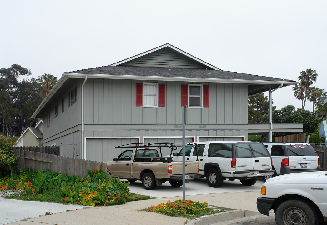 912-914 Sandpiper Ct in Ventura, CA - Foto de edificio