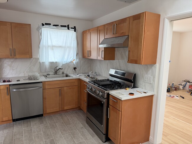 701 Indiana Ave in Venice, CA - Foto de edificio - Building Photo