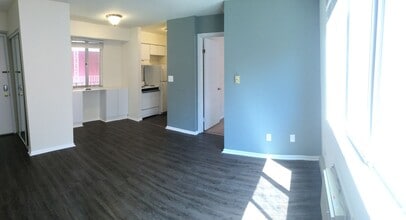 Redwood Apartments in Bloomington, IN - Foto de edificio - Building Photo