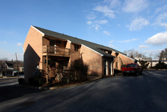 522-526 East Main Street Apartments in Ephrata, PA - Foto de edificio - Building Photo