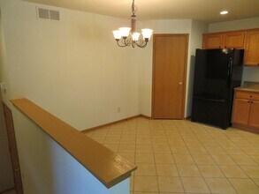 130-134 Nordic Way in Slinger, WI - Building Photo - Building Photo