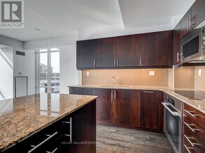 1 Bedford Rd in Toronto, ON - Building Photo - Building Photo