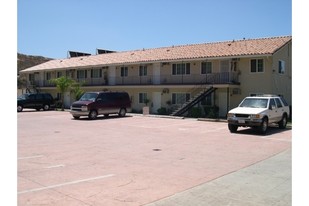 17920 Sierra Hwy Apartments