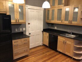 1406 Sycamore Street, Unit 3 in Cincinnati, OH - Building Photo