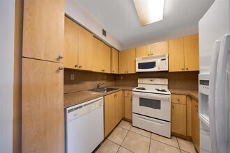 2809 N Course Dr in Pompano Beach, FL - Building Photo - Building Photo