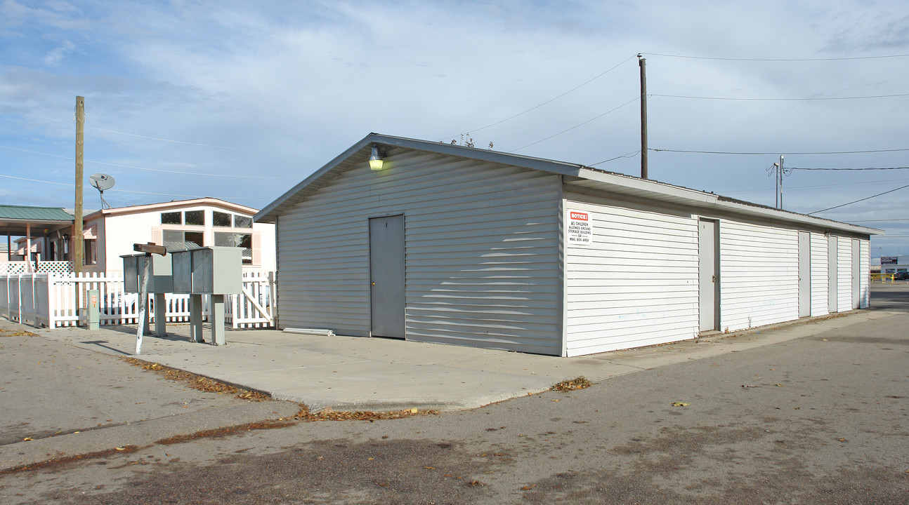 Country Living Mobile Home Park in Nampa, ID - Building Photo