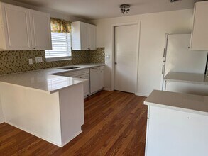 16104 Foxfire Dr in Tampa, FL - Building Photo - Building Photo