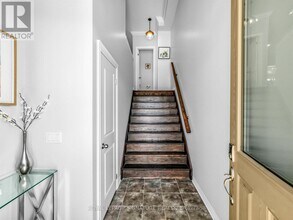 534 Stream Cres in Oakville, ON - Building Photo - Building Photo