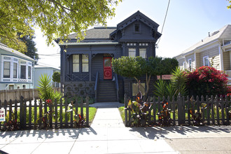 2108 San Antonio Ave in Alameda, CA - Foto de edificio - Building Photo