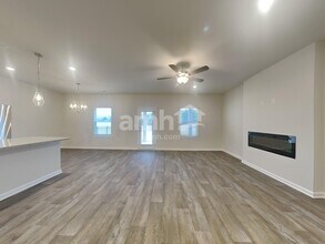 3216 Emberly Dr in Roebuck, SC - Foto de edificio - Building Photo