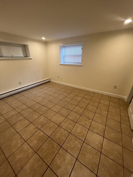 55 Lynde Ave, Unit #2 in Melrose, MA - Foto de edificio