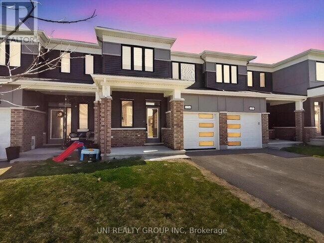 335 Aphelion Cres in Ottawa, ON - Building Photo - Building Photo