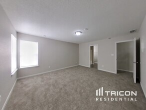 8513 Sweet Birch Dr in Indianapolis, IN - Building Photo - Building Photo