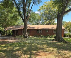 420 Downey Pl in Gastonia, NC - Building Photo