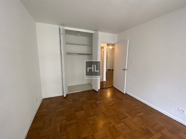 5 AVENUE, Unit 12E in New York, NY - Building Photo - Building Photo