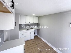 1211 12th St-Unit -C in Galena Park, TX - Building Photo - Building Photo