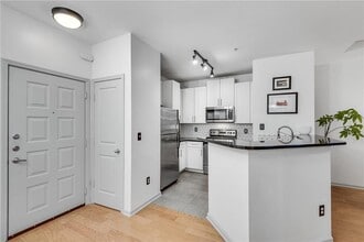 821 Ralph McGill Blvd NE in Atlanta, GA - Building Photo - Building Photo