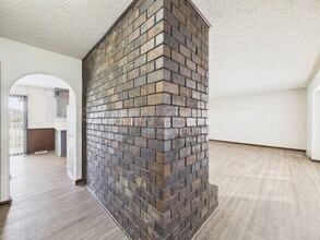 3929 S Carriage Ln in Independence, MO - Foto de edificio - Building Photo