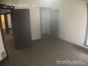 1309 Middle Ave-Unit -Up in Elyria, OH - Building Photo - Building Photo