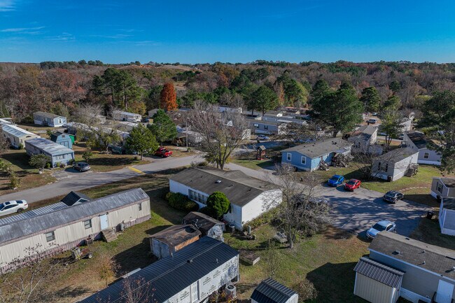 Creekside Manufactured Housing Community in Raleigh, NC - Building Photo - Building Photo
