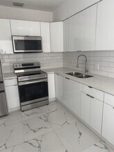 345 SW 49th Ave in Coral Gables, FL - Building Photo - Building Photo