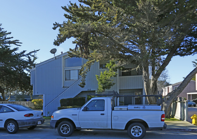 182 Paddon Pl in Marina, CA - Foto de edificio - Building Photo