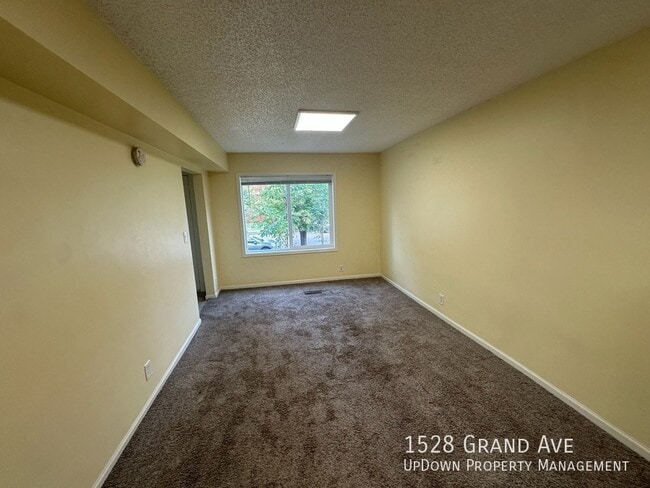 1528 Grand Ave in St. Paul, MN - Building Photo - Building Photo