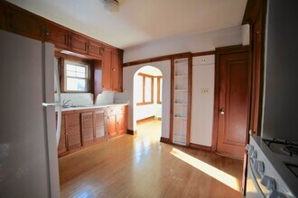 4421 N Cramer St in Shorewood, WI - Building Photo - Building Photo