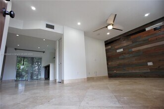 8401 SW 107th Ave in Miami, FL - Building Photo - Building Photo