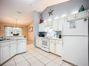 2043 Eclipse Dr in Middleburg, FL - Building Photo - Building Photo