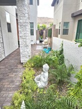 6333 Redstone Hls Dr in Las Vegas, NV - Building Photo - Building Photo
