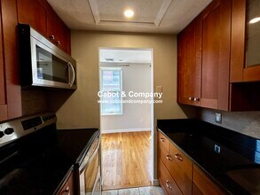 5 Grove St in Boston, MA - Building Photo - Building Photo