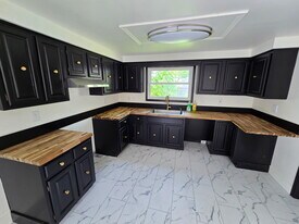 580 82nd St in Niagara Falls, NY - Building Photo