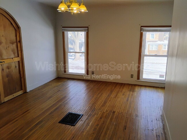 property at 1086 N Cedar St