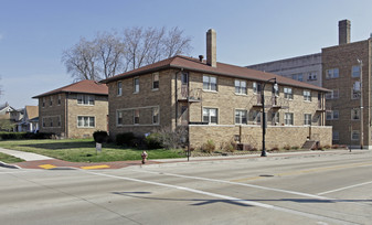 4000-4006 N Farwell Ave Apartments