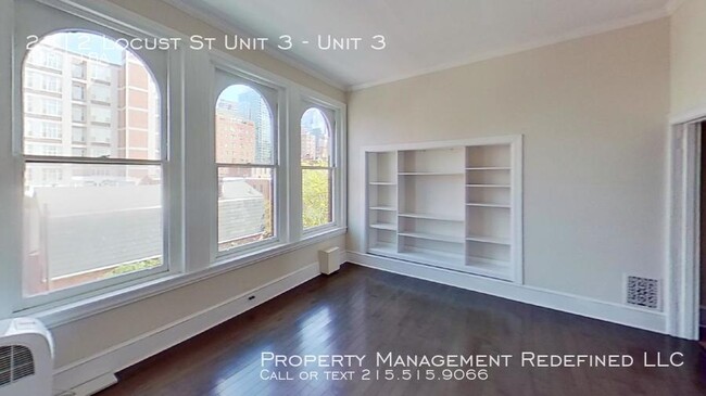 2312 Locust St-Unit -Unit 3 in Philadelphia, PA - Building Photo - Building Photo