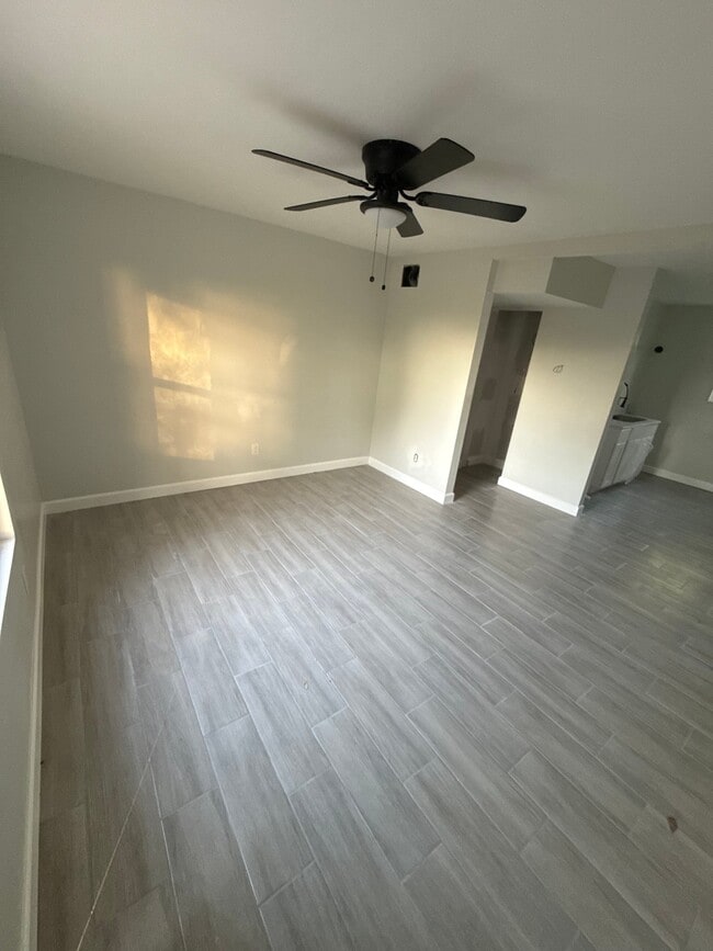 2705 20th Ave N, Unit 1