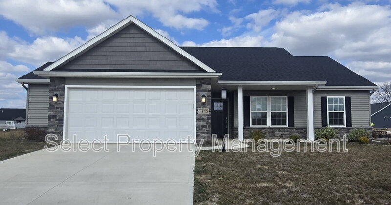 4802 Silverstone Psge in Fort Wayne, IN - Building Photo