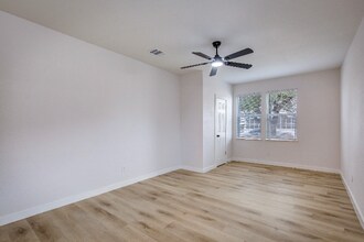 1106 N Harrison Ave in Sherman, TX - Building Photo - Building Photo